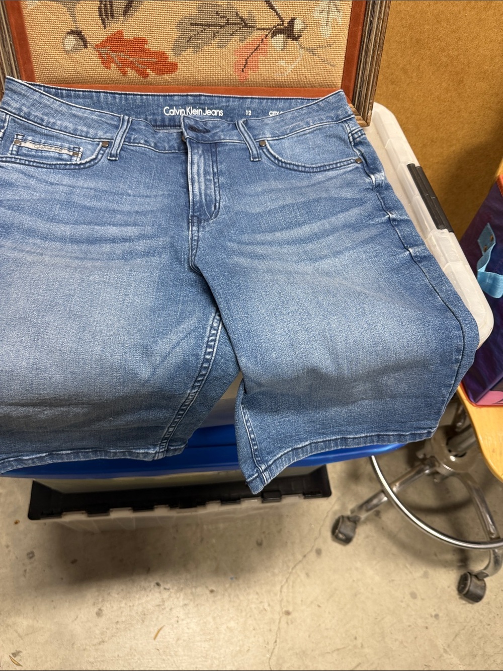 Calvin Klein Men’s Light Blue Relaxed Denim shorts
